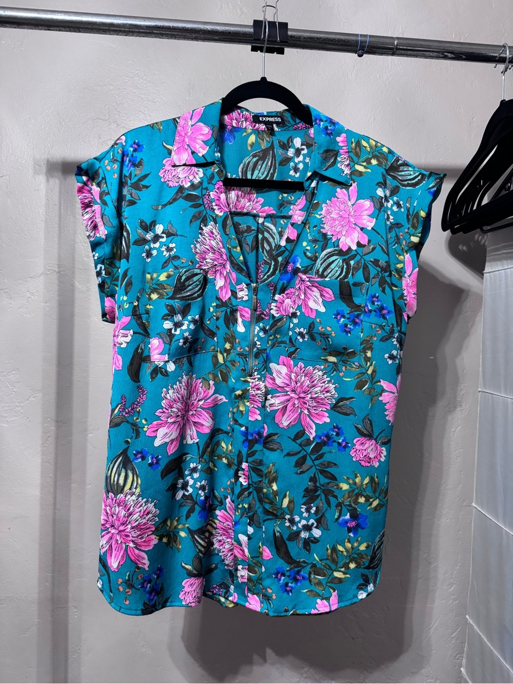 Express Teal Floral Button-Front Short Sleeve Blouse